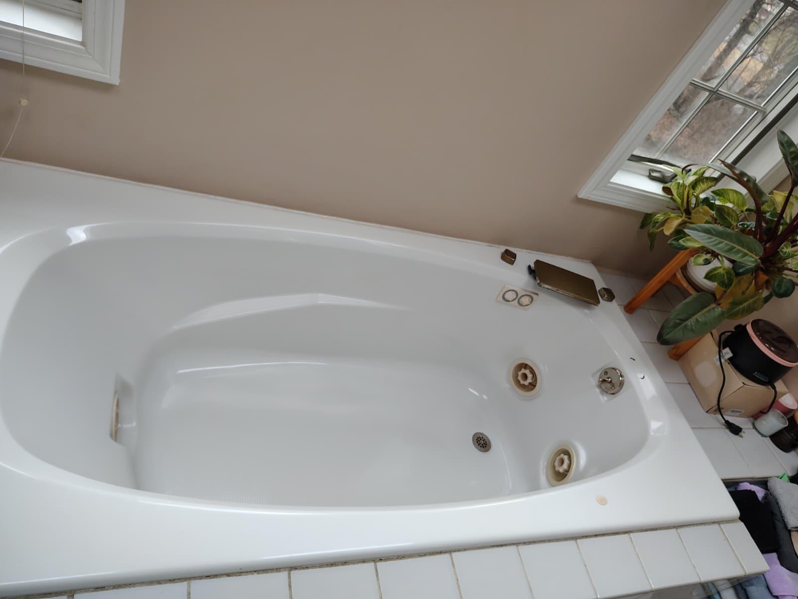 Bathtub cleaned by D&D Cleaning Services